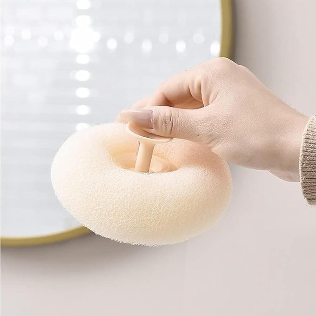 Round loofah scrubbing brush